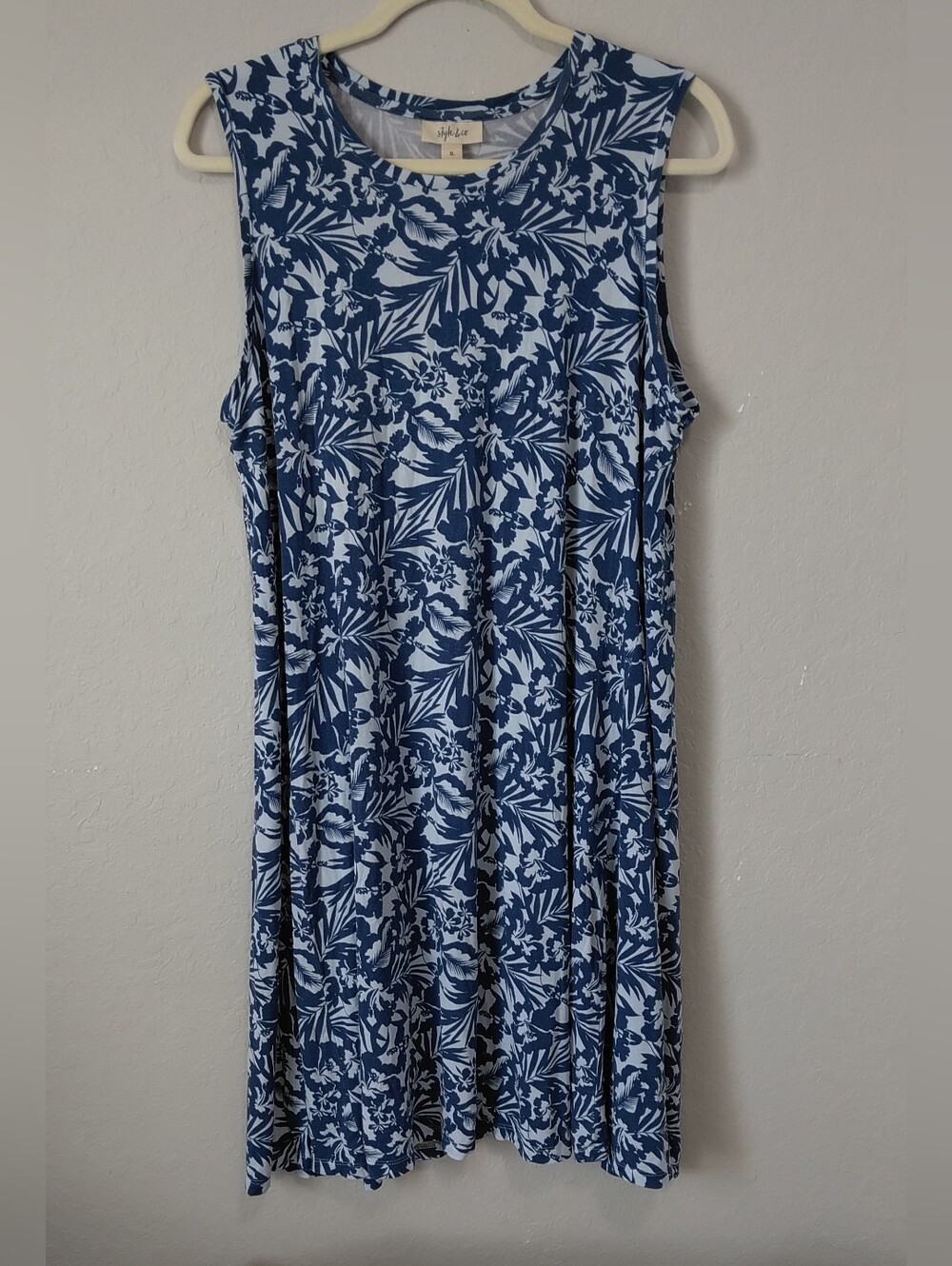 Style & Co. Navy and White Floral Sleeveless Midi Dress